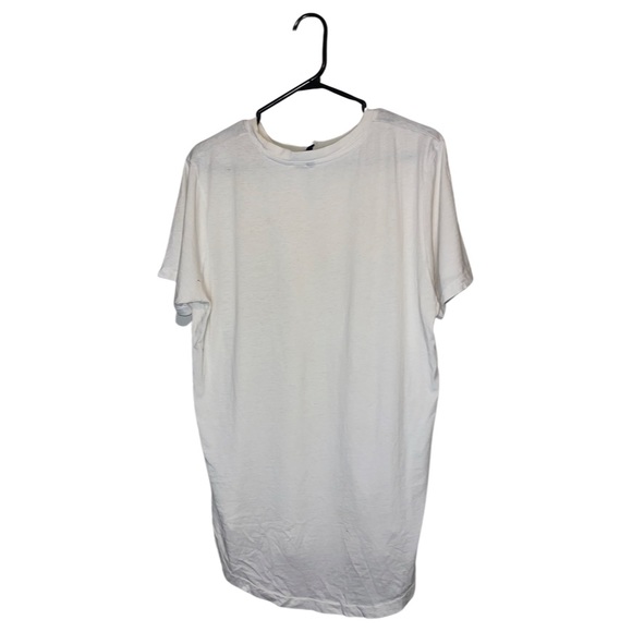 basic white tee - Picture 2 of 3